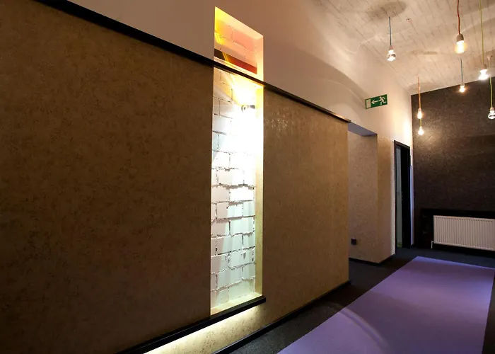 Hotel Cristall - Frankfurt City