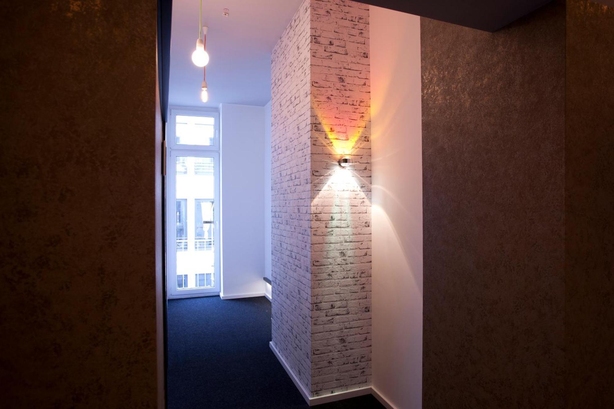 Hotel Cristall - Frankfurt