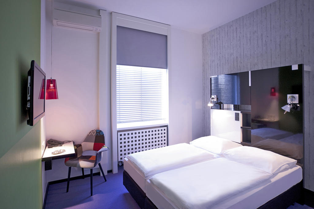 Hotel Cristall - Frankfurt