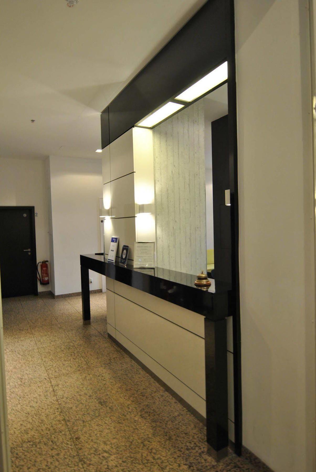 Hotel Cristall - Frankfurt 3*